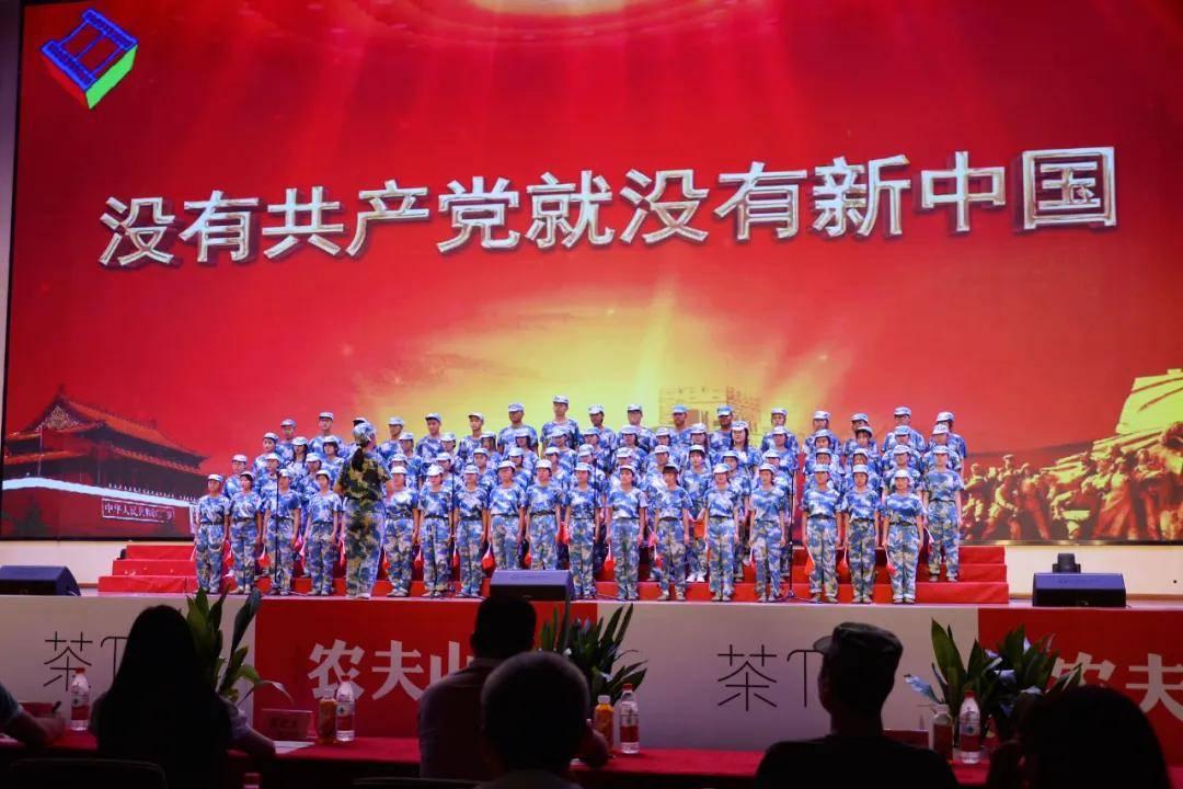 微信人工24小时客服电话？游戏画面