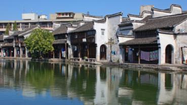江西新余一沿街店铺地下一层发生火灾,已造成25人遇难